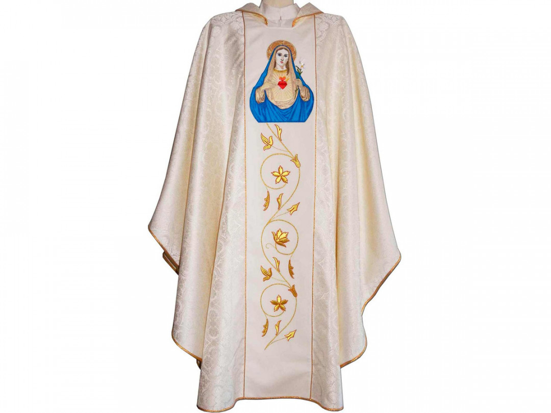 Chasuble for Catholic priest  Colors  Chasuble definition and mean