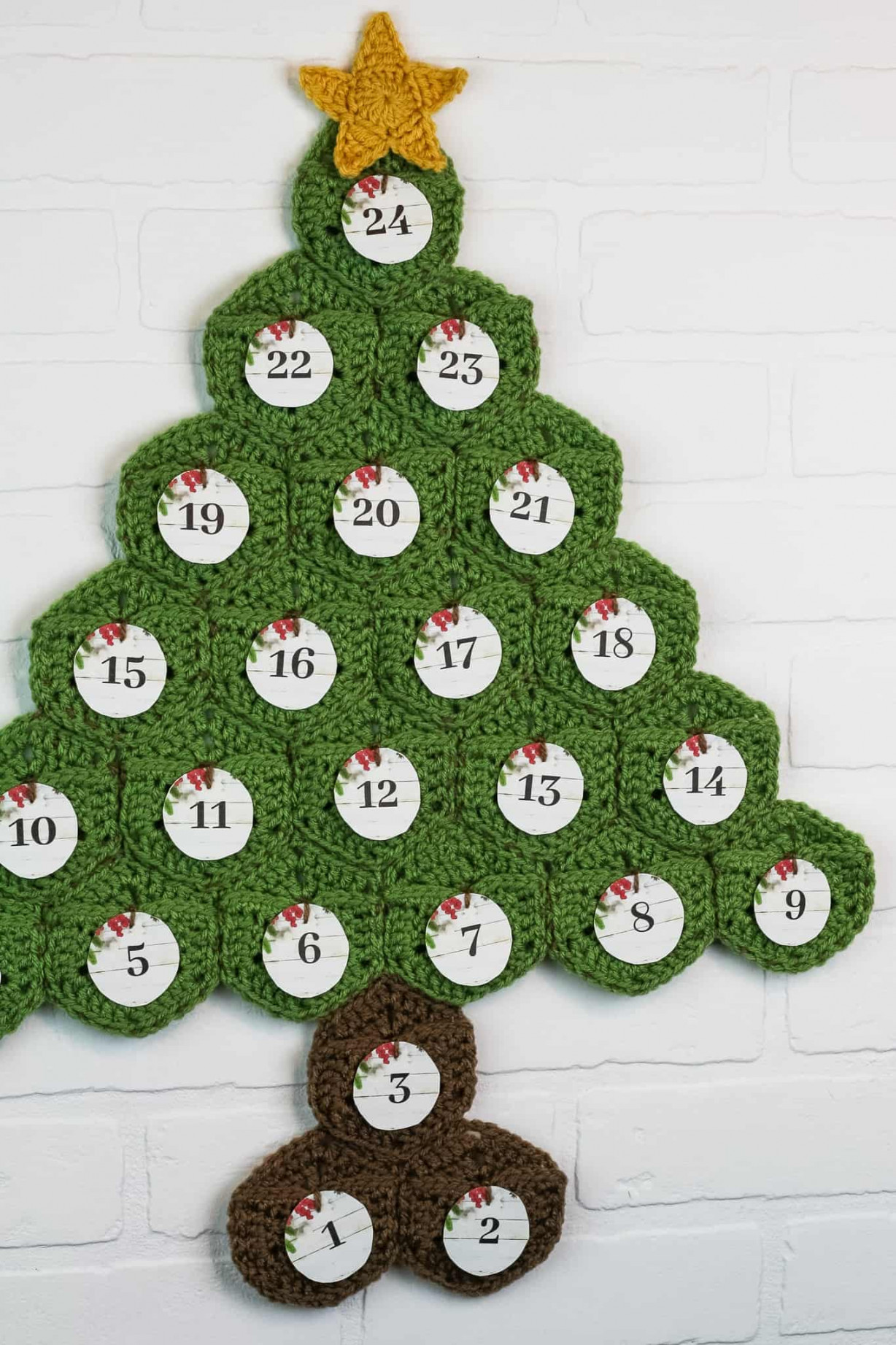 How to Crochet Advent Calendar - Winding Road Crochet